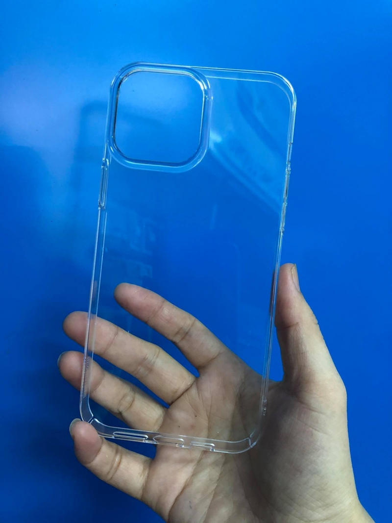 Ốp Lưng iPhone 13 Pro Max Cứng Trong Suốt Hiệu Memumi phủ nano chống xước, chất liệu cứng cáp, không ố vàng hay xỉn màu khi sử dụng.